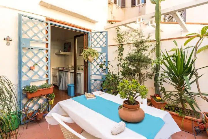 At Kalsa Quiet Flowered Terrace! Free Parking! Ideal For Remote Working! Палермо Екстериор снимка